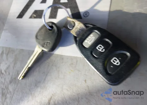 2013 Hyundai Elantra Gls z USA, uszkodzony, nr VIN KMHDH4AEXDU657765